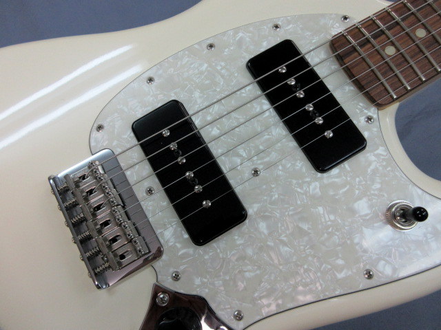 Fender Player Mustang 90 Pau Ferro / Olympic White – 神戸ギター